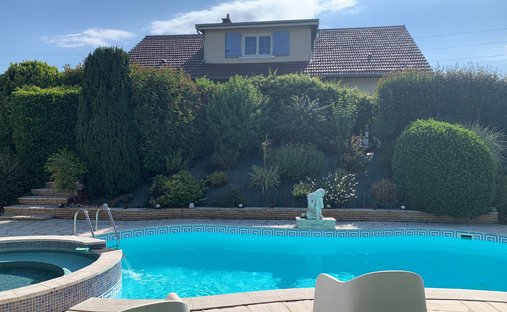 House in Grande Couronne, Saint-Just-Saint-Rambert, France 1