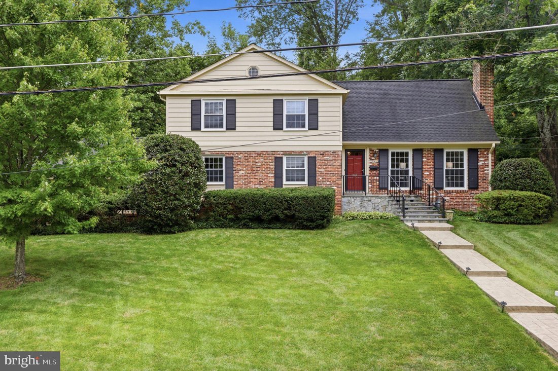 House in Idylwood, Virginia, United States 3 - 18489462