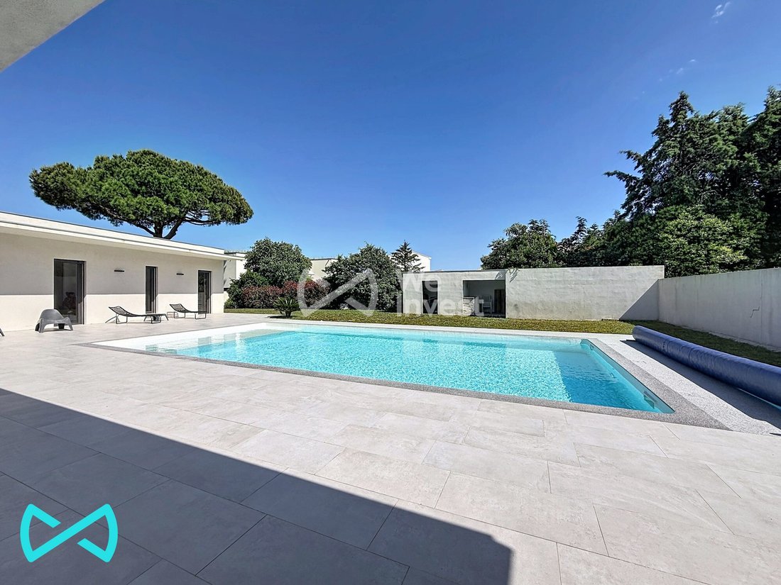 Villa in Villeneuve-les-Maguelone, Occitania, France 1 - 18385906
