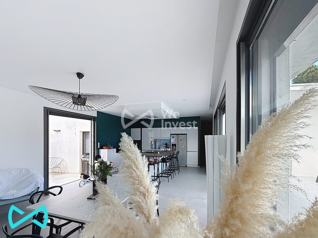 Villa in Villeneuve-les-Maguelone, Occitania, France 4 - 18385906