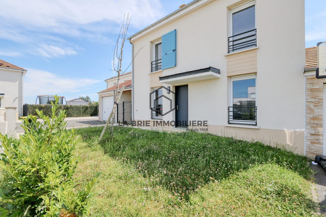 House in Centre Ville, Mennecy, France 1 - 18489388