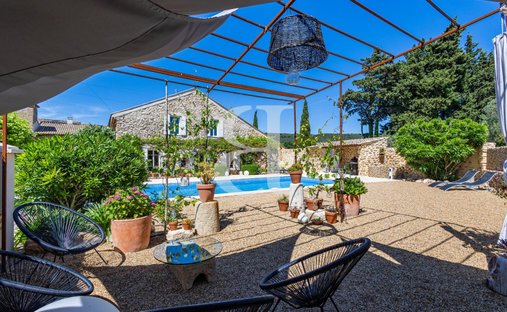 Country House in Uchaux, Provence-Alpes-Côte d'Azur, France 1