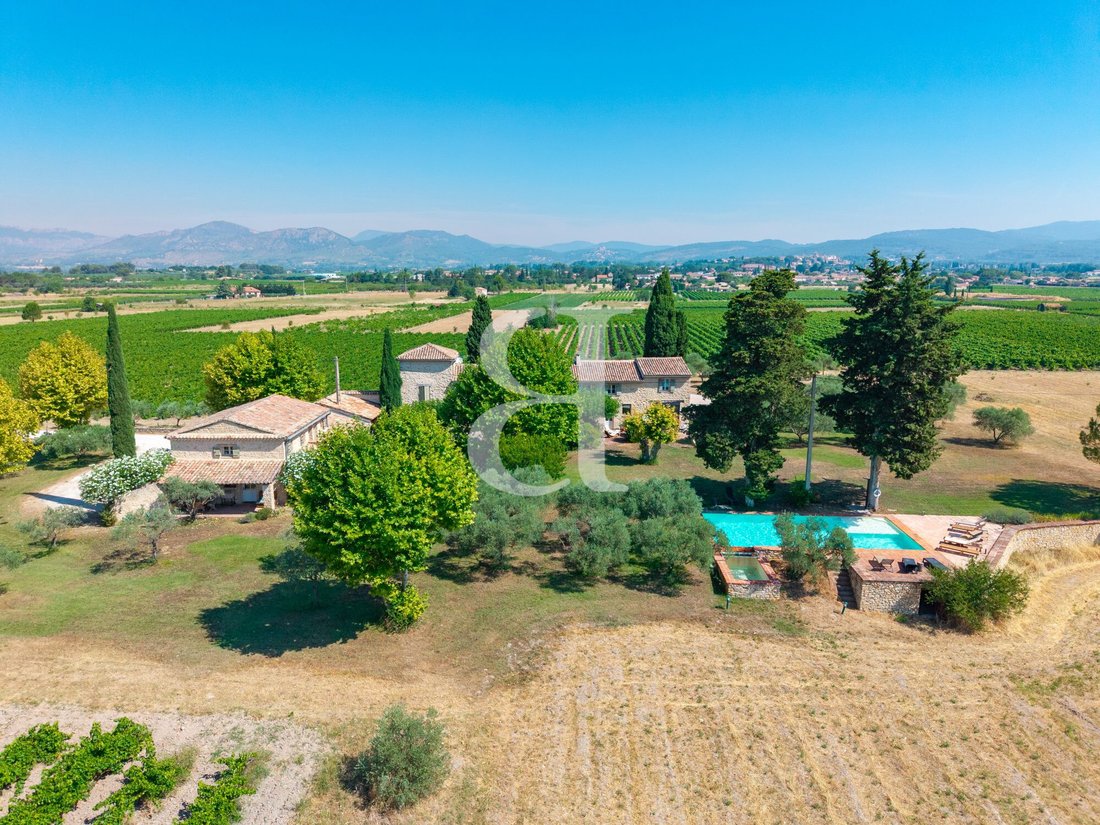 Country House in Caromb, Provence-Alpes-Côte d'Azur, France 1 - 18489452