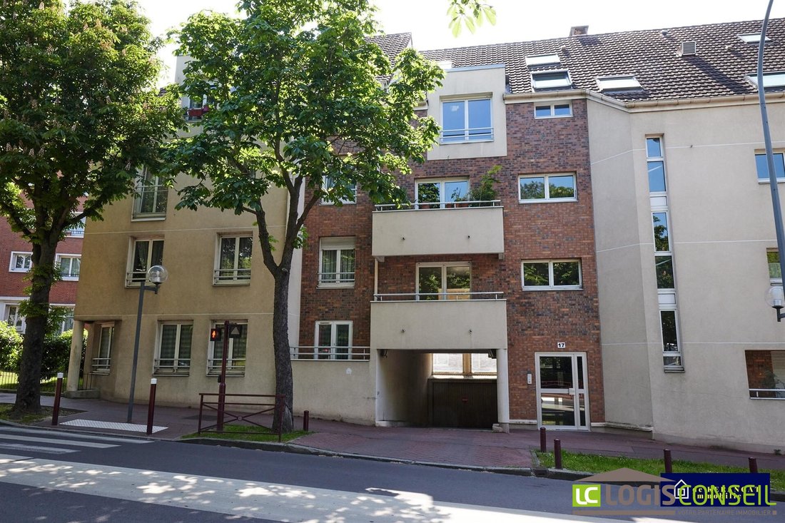 Apartment in Parc de Sceaux, Sceaux, France 1 - 18489430