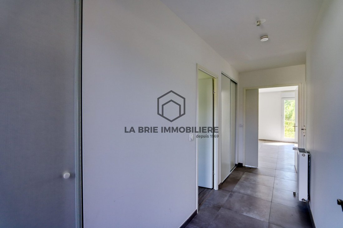 House in Centre Ville, Mennecy, France 2 - 18489410