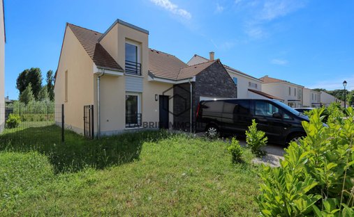 Centre Ville, Mennecy, Francia 1