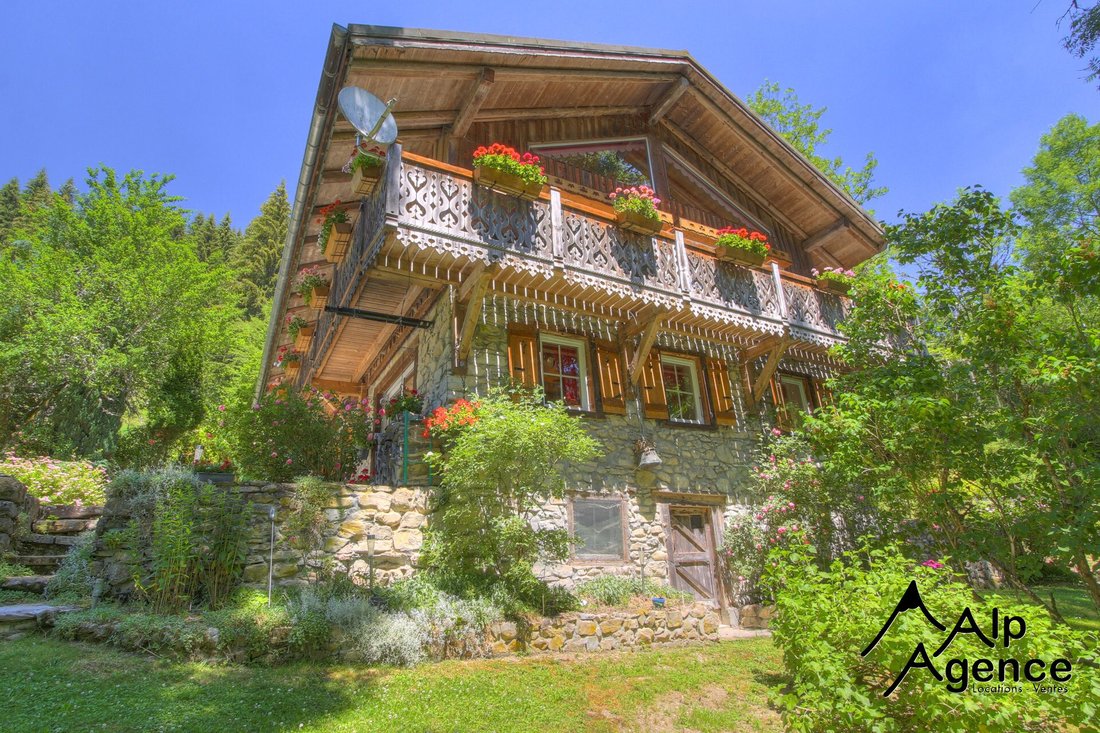 Chalet in Seytroux, Auvergne-Rhône-Alpes, France 1 - 18489382