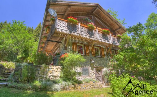 Chalet in Seytroux, Auvergne-Rhône-Alpes, France 1