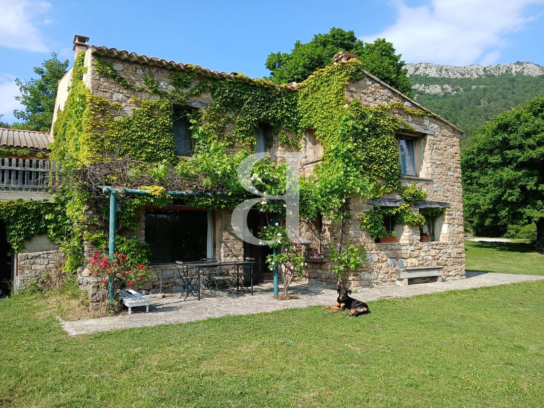 Country House in La Roche-sur-le-Buis, Auvergne-Rhône-Alpes, France 2 - 18489460
