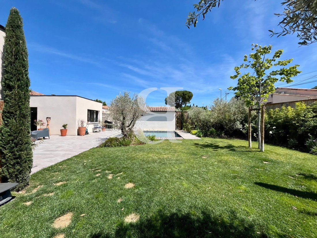 Villa in Saint-Rémy-de-Provence, Provence-Alpes-Côte d'Azur, France 3 - 17143843