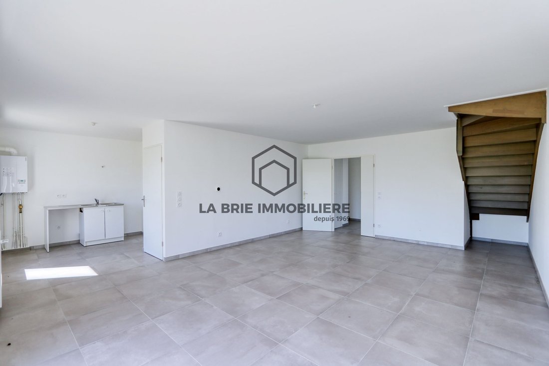 House in Centre Ville, Mennecy, France 5 - 18489406