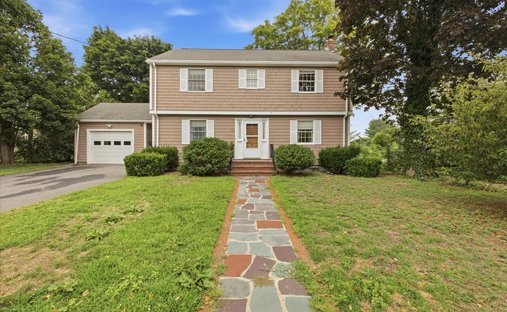 House in Milton, Massachusetts, United States 1