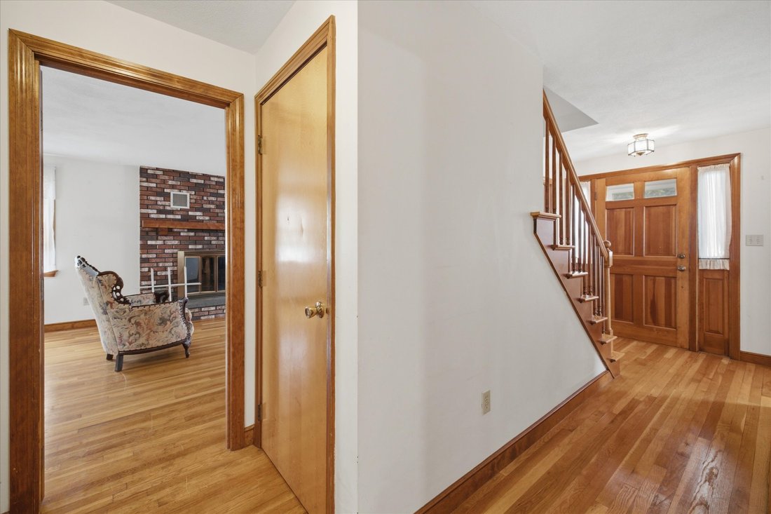 House in Milton, Massachusetts, United States 5 - 18489519