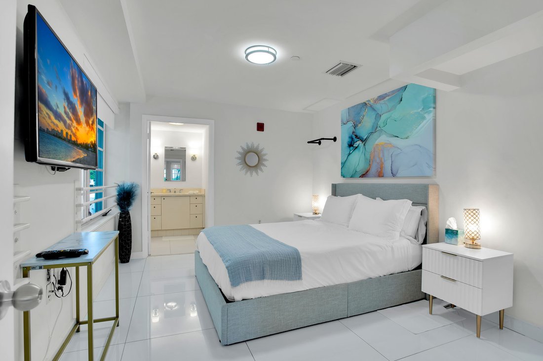 Condo in Miami Beach, Florida, United States 4 - 18489527