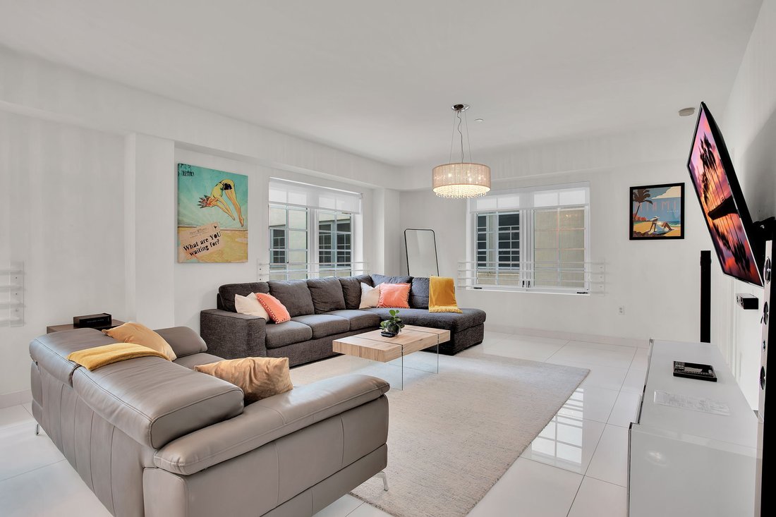 Condo in Miami Beach, Florida, United States 1 - 18489527