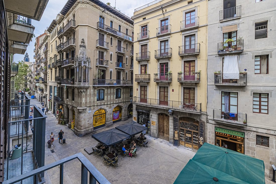 Apartment in Ciutat Vella, Barcelona, Spain 2 - 18489528