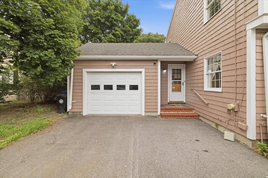 House in Milton, Massachusetts, United States 4 - 18489519