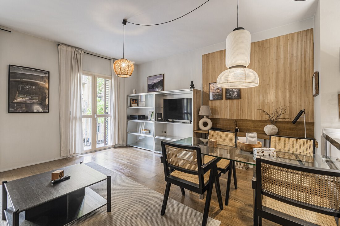 Apartment in Ciutat Vella, Barcelona, Spain 3 - 18489528
