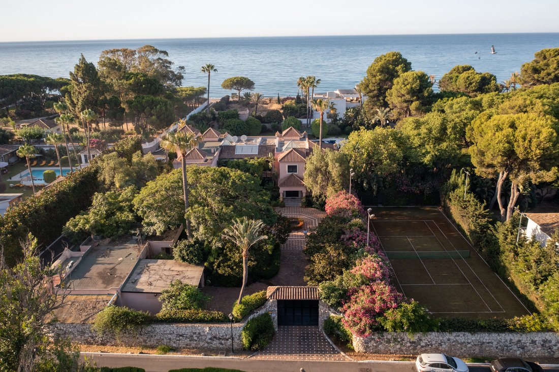 Villa in Estepona, Andalusia, Spain 2 - 18489500