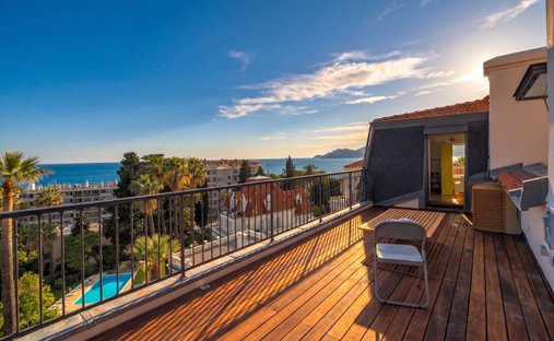 Apartment in Saint Nicolas, Cannes, France 1