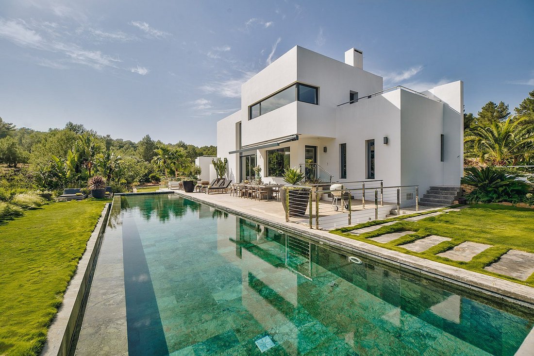 Villa in Santa Gertrudis de Fruitera, Santa Eularia des Riu, Balearic Islands 1 - 18489504