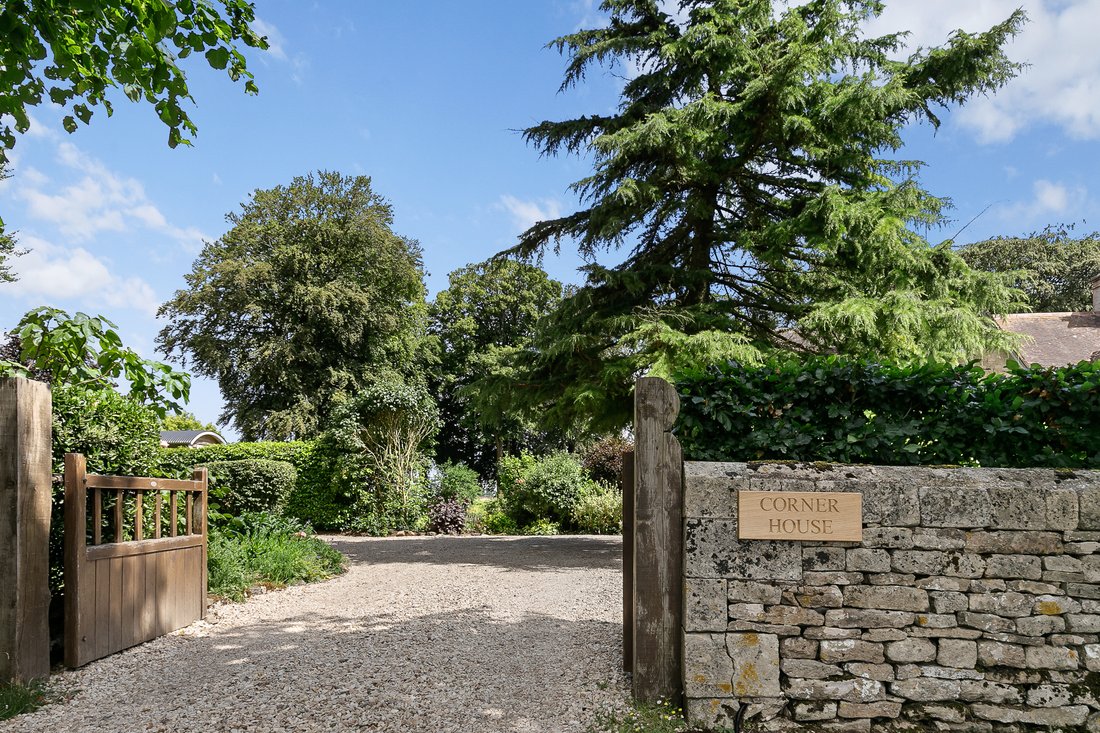 House in Oxfordshire, England 2 - 18489562