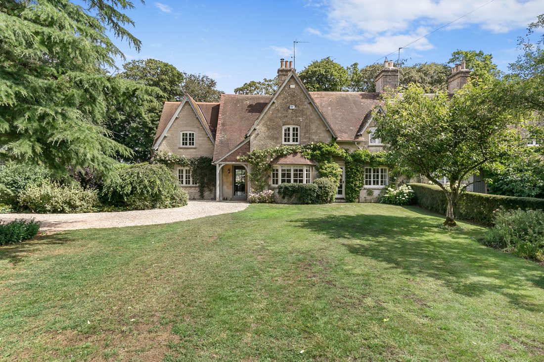 House in Oxfordshire, England 1 - 18489562
