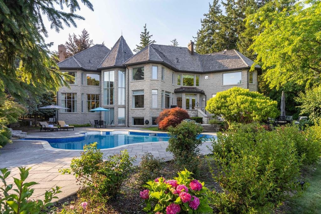 Estate in Burlington, Ontario, Canada 4 - 18491929