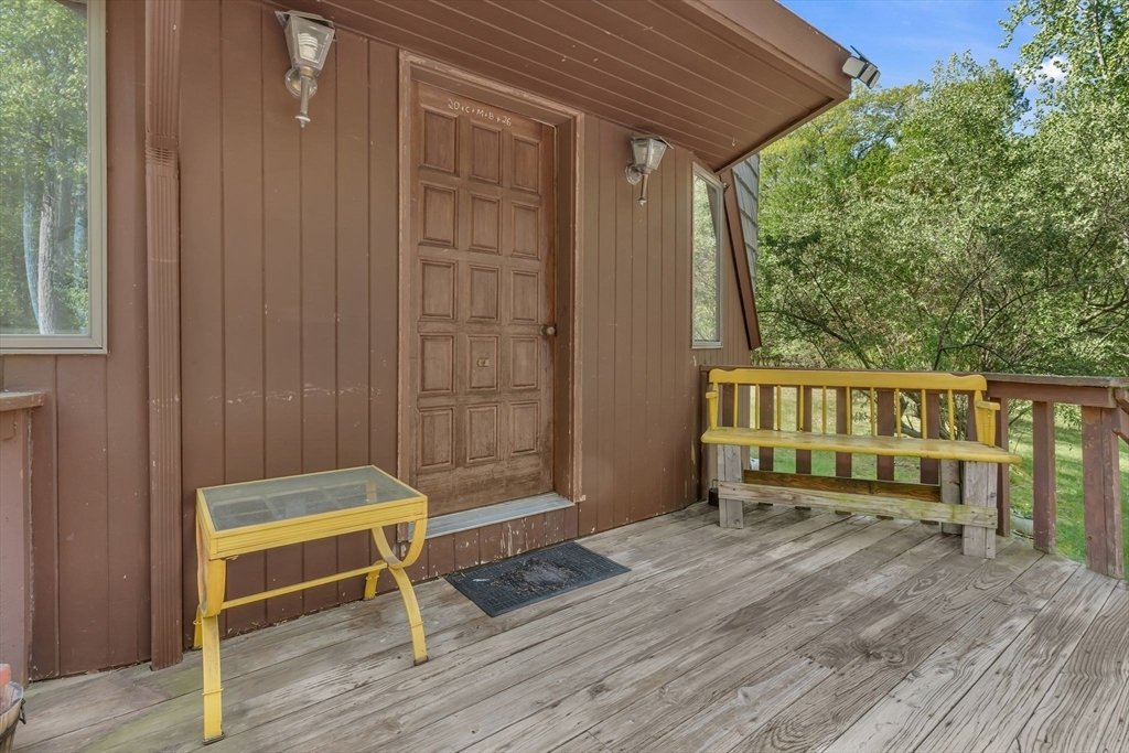 House in Holliston, Massachusetts, United States 2 - 18491558
