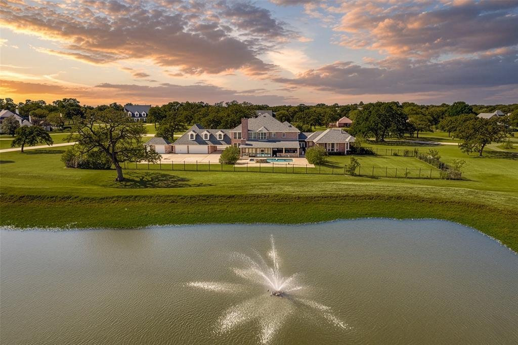 House in Burleson, Texas, United States 3 - 18490339
