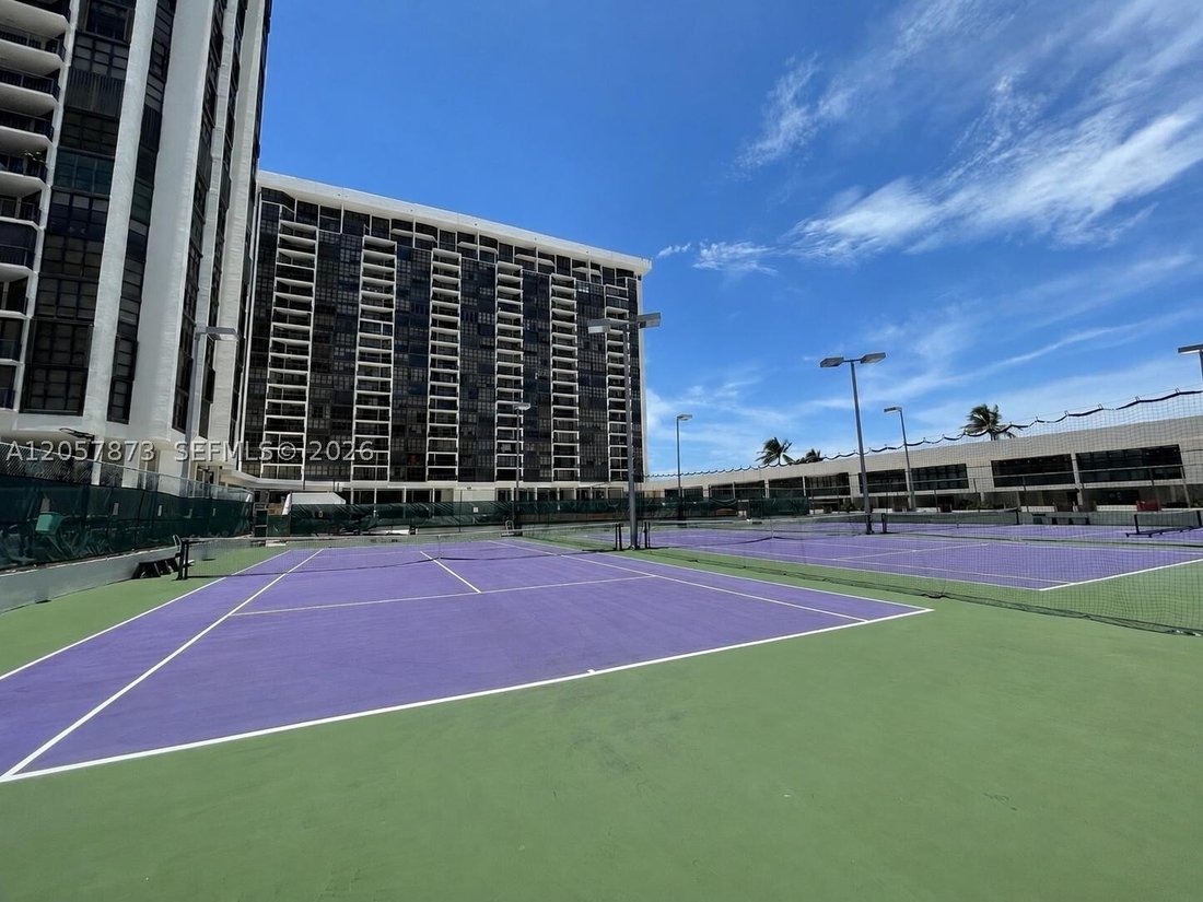 Condo in Miami, Florida, United States 4 - 18489858