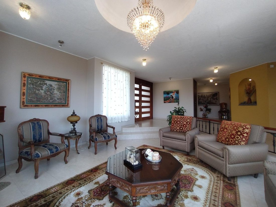 House in Quito, Pichincha, Ecuador 3 - 18491191