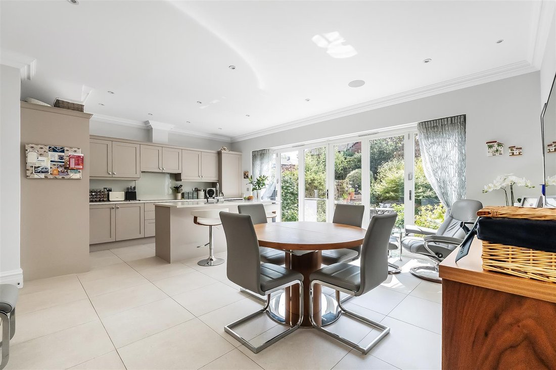 Townhouse in Dorking, England 2 - 18489817