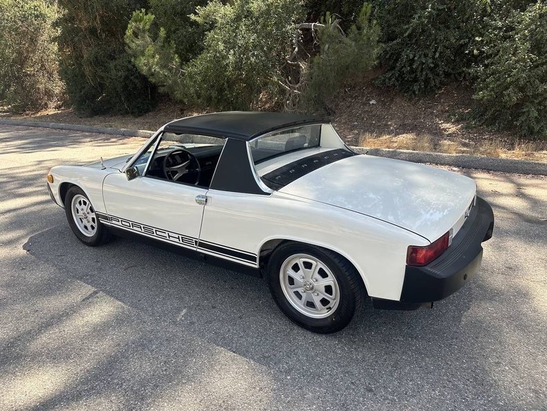Cabriolet in Glendale, United States 2 - 18489873