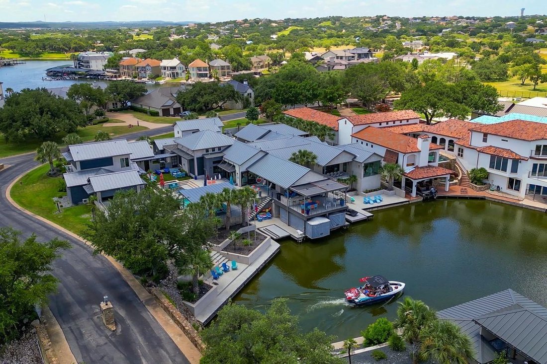 House in Horseshoe Bay, Texas, United States 1 - 18489930