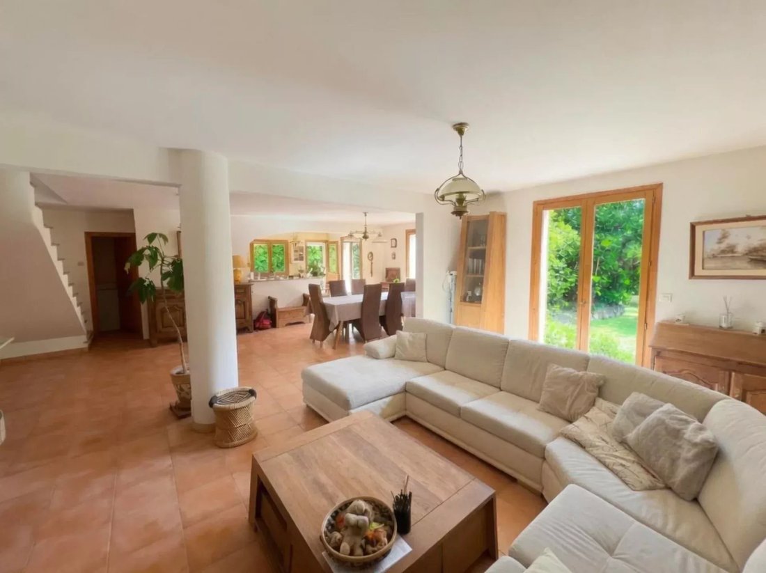 Villa in Èze, Provence-Alpes-Côte d'Azur, France 2 - 15456517