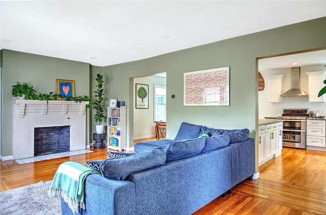 House in Pawtucket, Rhode Island, United States 5 - 18489771