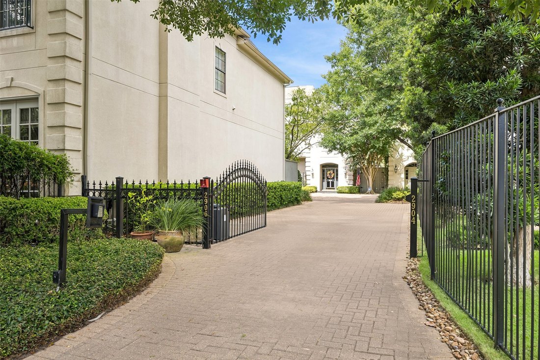 House in Houston, Texas, United States 5 - 18429639