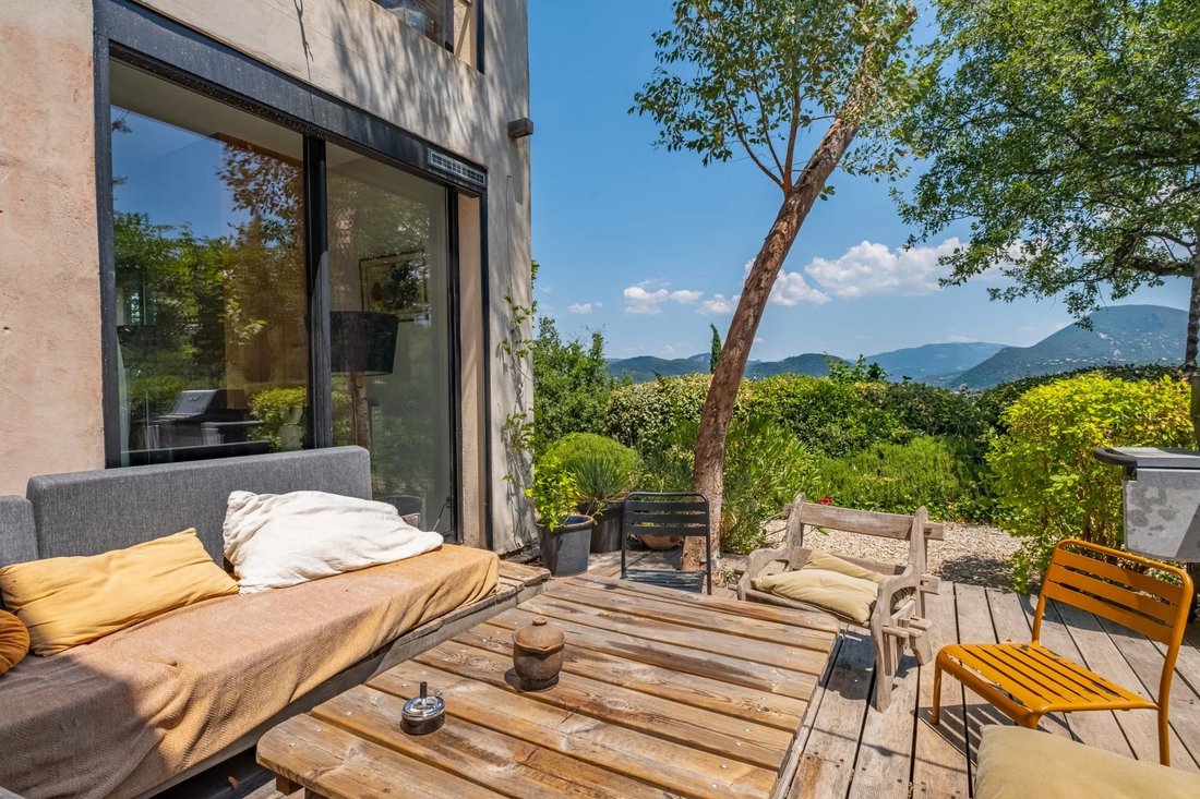 Villa in Entrechaux, Provence-Alpes-Côte d'Azur, France 2 - 18491596