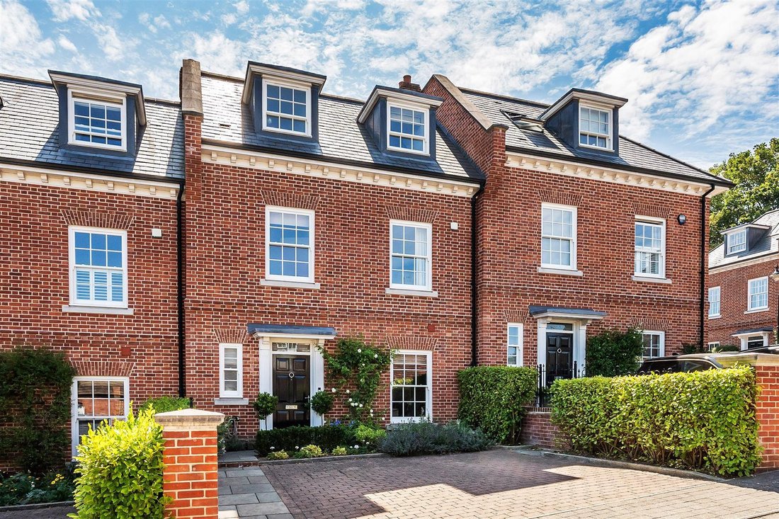 Townhouse in Dorking, England 1 - 18489817