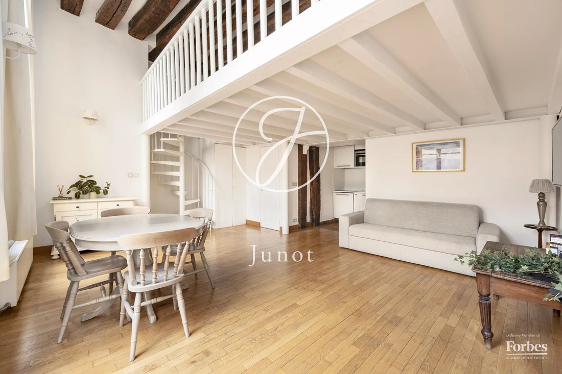Apartment in Saint Merri, Paris 4e Arrondissement, Paris 2 - 18490292