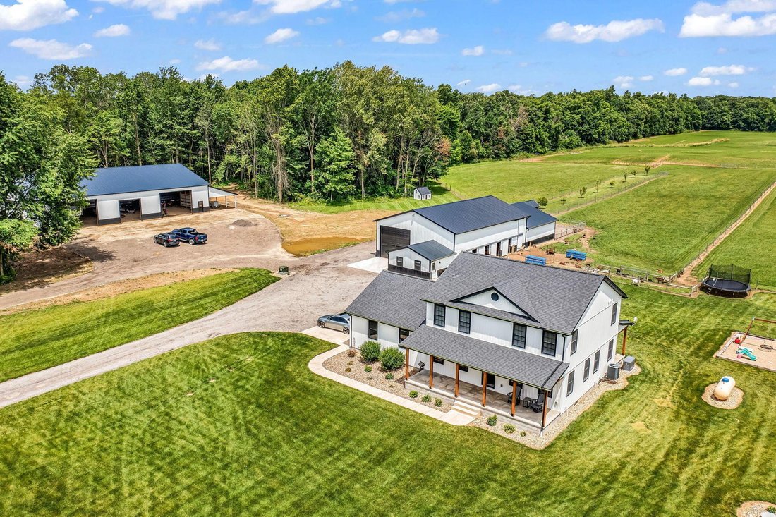 House in Centerburg, Ohio, United States 1 - 18490016