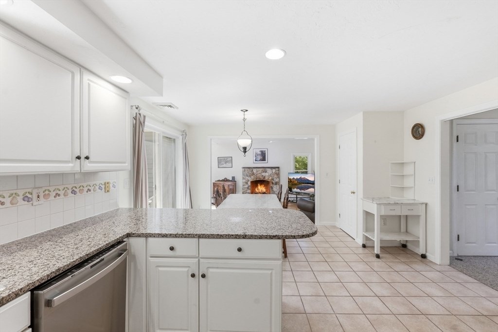 House in Shrewsbury, Massachusetts, United States 4 - 18490919