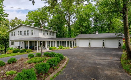House in DeWitt, Iowa, United States 1