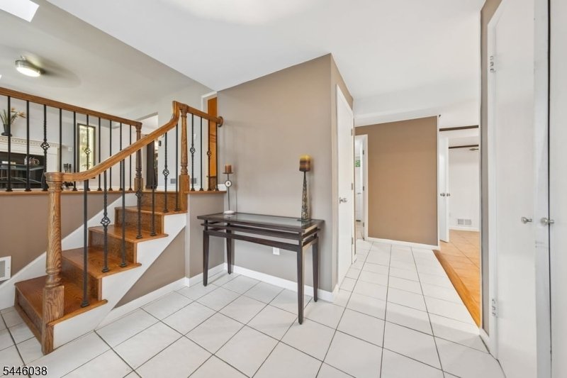 House in Livingston, New Jersey, United States 4 - 18490938