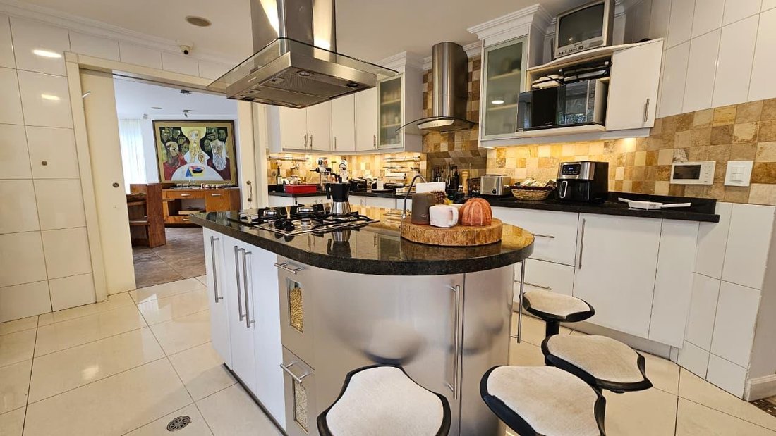 House in Quito, Pichincha, Ecuador 4 - 18491227