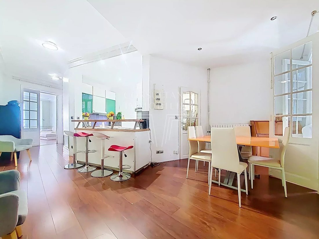 Apartment in Ecole Militaire, Paris 7e Arrondissement, Paris 2 - 15652929