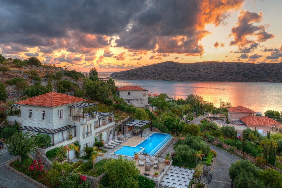 Villa in Community of Elounta, Agios Nikolaos Municipal Unit, Greece 1 - 11867634