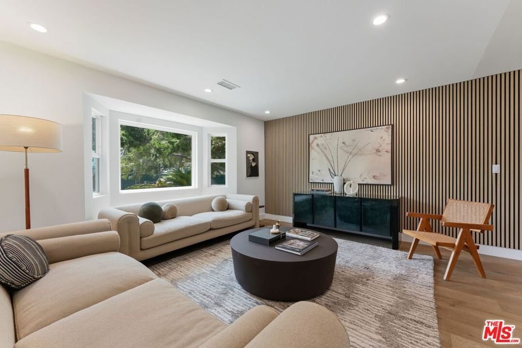 House in Los Angeles, California, United States 3 - 18489672