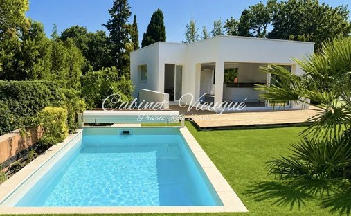 Villa in Grimaud, Provence-Alpes-Côte d'Azur, France 1
